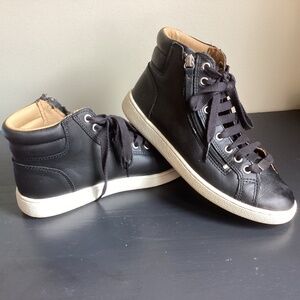 Ladies UGG Olive High Top Black Leather Ankle Boots Size 8.5-Flawed